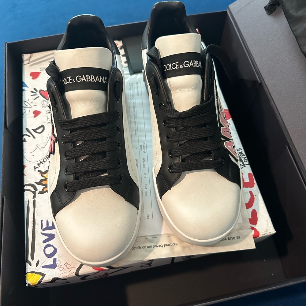 Like New Dolce & Gabbana Sneakers 💯 % Authentic - Picture 5 of 9